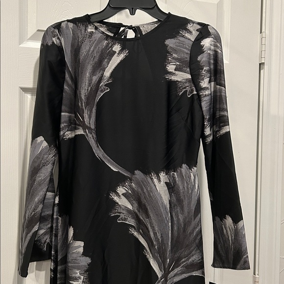 DONNA MORGAN Cut-Out Back Floral Midi Dress - Picture 5 of 14